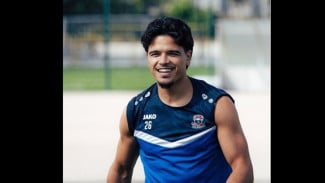 Sudah 4 Bulan Tak Main, Dender Buka Suara soal Ragnar Oratmangoen yang Menghilang