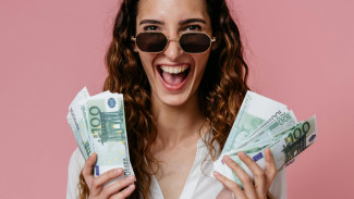 Ada Rahasia Primbon Jawa! 7 Weton Ini Bakal Punya Potensi Kaya Sejak Lahir