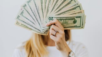 Beruntung! Misteri di Balik 2 Weton dengan Garis Tangan Kekayaan Sejak Lahir