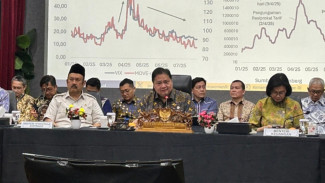 Marketplace Melejit, Toko Fisik Terdesak! Data BPS dan Airlangga Ungkap Tren Baru Konsumen Indonesia 2025