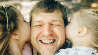 Weton Anak Istimewa! Pemilik Senin Pon Akan Mengangkat Derajat Orang Tua dan Keluarga