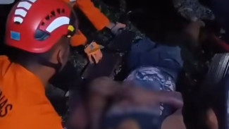 Sigap! Tim SAR Gabungan Evakuasi Lakalantas di Tol Semarang, Kendaraan Ringsek