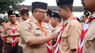 Saat Peringatan Hari Pramuka ke-64, Sekda Banyumas Lantik 22 Gudep PKBM