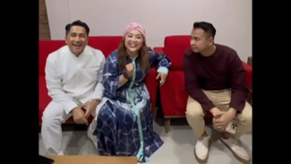 Heboh! Mpok Alpa Pernah Diteror Celana Dalam Bekas Setiap Minggu