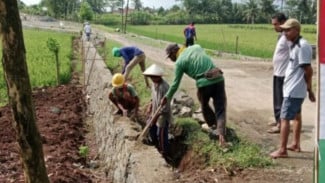Diduga Tidak Sesuai! DPUPR Cilacap Ambil Langkah Proyek Pembangunan Jembatan Kali Tipar