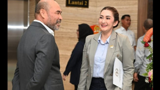 Bela DPR, Nafa Urbach Dukung Kenaikan Gaji Rp50 Juta, Netizen: Rakyat Juga Macet, Tapi Tak Dapat Tunjangan