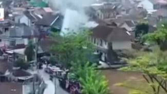 Suka Campur Duka! Momen Karnaval dan Kebakaran di Losari Rembang Berbarengan