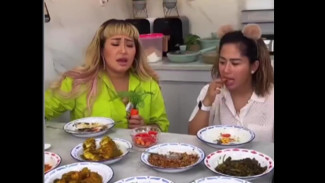 Heboh! Pinkan Mambo Jual Kangkung Balacan Rp150 Ribu, Netizen Geleng Kepala Worth It atau Cuma Bikin Emosi