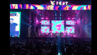 15 Menit yang Tak Terlupakan, Drone Tulis Hi Kebumates di Angkasa Saat Festival Kebumen Fest 2025