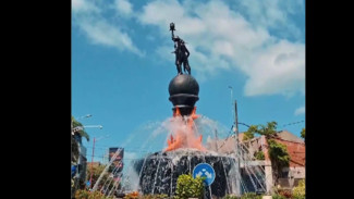 Sampah Plastik Penuhi RTH Soetomo Cilacap, Kok Bisa Menumpuk di Kolam Resapan