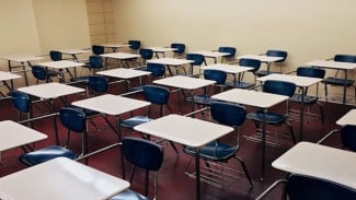 Siswi SMP Beragama Hindu di Klaten Gagal Masuk Tim Aubade Gara Gara Aturan Hijab, Kini Trauma Sekolah