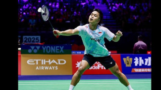 Anthony Ginting Sempat Kram di Lapangan Kejuaraan Dunia 2025, PBSI Pastikan Kondisi Aman