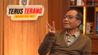 Mahfud MD Peringatkan, Polisi dan Rakyat Sama-Sama Korban Kebijakan Pemerintah yang Timbulkan Protes