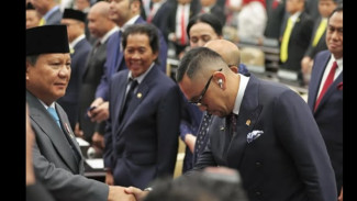 Rumah Dijarah, Kursi DPR Dicabut, Ahmad Sahroni Justru Tolak Pulang ke Indonesia