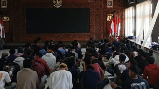 Demo di DPRD Temanggung Berujung Ricuh, Polisi Amankan Bom Molotov dan Puluhan Remaja