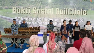 Semarak HUT RI ke-80, PT ΚΑΙ Daop 5 Purwokerto Gelar Bakti Sosial Railclinic di Stasiun Kebasen
