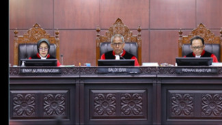 Gugatan Mengejutkan: Syarat Jadi DPR hingga Presiden Harus Minimal S1, Soroti Ketidakadilan Guru Harus S1