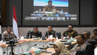 Bupati Purbalingga Ikuti Rapat Virtual Bersama Forkopimda Jateng Bahas Perbaikan Pasca Aksi Demo