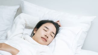 5 Mimpi Pertanda Dijaga Khodam Pendamping Sakti, Tiba-Tiba Terima Benda Pusaka