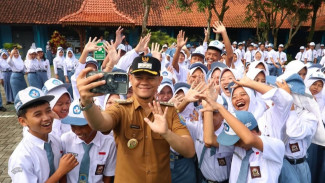 Kunjungi Sekolah, Bupati Fahmi Tegaskan Pemerintah Siap Fasilitasi Atlet Berprestasi di Purbalingga