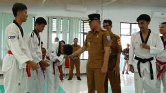 Apel Pagi di SMAN 2 Purbalingga, Bupati Fahmi Tinjau Langsung Para Atlet Muda