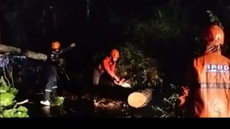 Banjir, Longsor Hingga Pohon Tumbang Landa Sejumlah Titik Lokasi di Banyumas