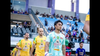 Persib vs Persebaya: Ernando Ari Tantang Eliano Bobol Gawangnya Perang Bintang Timnas Indonesia di GBLA