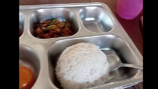 Viral! Porsi Makan Bergizi Gratis di Sragen Cuma Dapat Secuil Telur