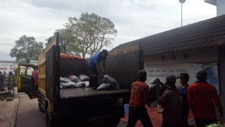 Dukung Program Ketahanan Pangan Daerah, Lapas Purwokerto Salurkan Pupuk Kompos 3.1 Ton