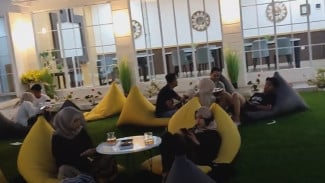 Cosmopolite Food and Coffee Shop:  Cafe Artistik Modern di Banjarnegara