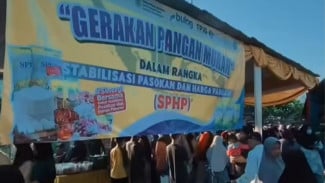 Antusias Masyarakat Serbu Gerakan Pangan Murah di Car Free Day (CFD) Alun-alun Banjarnegara