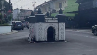 Misteri Makam Mbah Ragasemangsang, Berdiri di Tengah Jalan Purwokerto