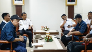 Temui Eks Buruh Sritex, Gubernur Jateng Janji Bongkar Masalah Pesangon yang Mandek 7 Bulan