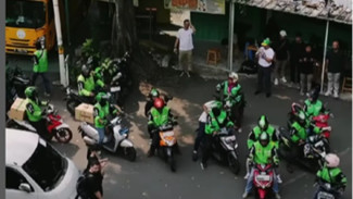 Ramai Ramai! 50 Driver Ojol Boyolali Serahkan Pelaku Order Fiktif ke Polisi Modus Rumah Kosong