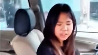 Drama COD Grobogan! Kurir Hampir Tertipu Ponsel Rp4,6 Juta Penerima Sembunyikan Ponsel COD di Dasbor Mobil