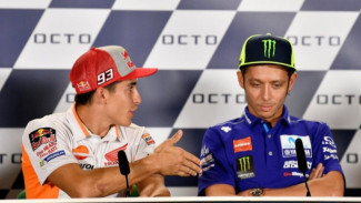 MotoGP Mandalika 2025 Kian Panas, Marquez Juara Dunia dan Rossi Legenda Hidup Tiba di Indonesia