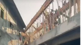 Tradisi Hukuman Santri Ponpes Al Khoziny: Disuruh Ikut Mengecor Bangunan