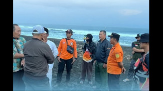 Pemuda Diduga Nekat Ceburkan Diri di Pantai Ambal Kebumen, SAR Cilacap Lakukan Pencarian