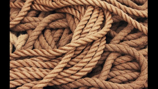 Warga Karangmoncol Geger! Pria Ditemukan Meninggal Gantung Diri di Baleraksa Purbalingga