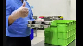 Menu MBG Dikritik, Ayam Diganti Keripik Tempe di Dapur SPPG Solo