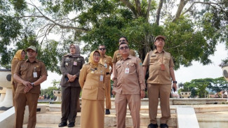 Bupati Lilis Cek Alun alun Pancasila Kebumen: Siap Diperindah dengan Bunga dan Tanaman Hias!