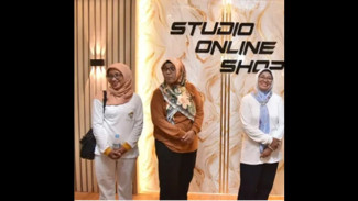 Bupati Lilis Nuryani Resmikan Studio Online Shop, Pedagang Pasar Tumenggungan Kebumen Bisa Jualan Gratis!