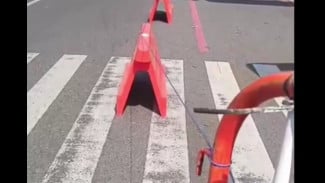 Parkir Sembarangan Saat Haul Solo, Mobil Pelat Luar Kota Ini Malah Digembok!