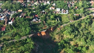 Tiga Tahun Pasca Longsor Kalongan, Jalan Ungaran–Demak Kini Jadi Jurang Puluhan Meter