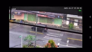Detik-Detik Kecelakaan di Jalan Raya Bandingan, Banjarnegara yang Terekam CCTV
