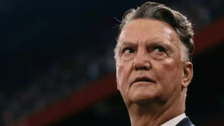 Rumor Terbentur Tembok! Louis van Gaal Dipastikan Tidak Latih Timnas Indonesia