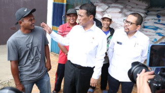 Petani Lampung Utara Bersyukur: Harga Pupuk Subsidi Turun 20% Berkat Kebijakan Pemerintah