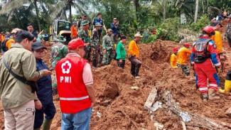 Upaya BNPB Modifikasi Cuaca di Cilacap, Evakuasi Korban Longsor Diharapkan Lebih Cepat