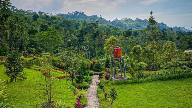 Taman Banyu Kencana Watu Blencong, Banyumas