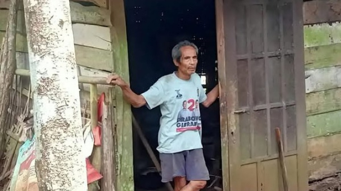 Kakek Sumadi (70), warga Desa Slinga, Kaligondang, Purbalingga.